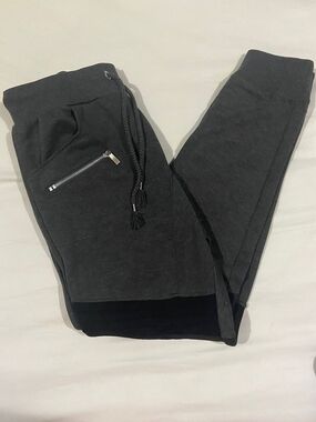 Men's Dark Gray Drawstring Jogger with Zip Pocket